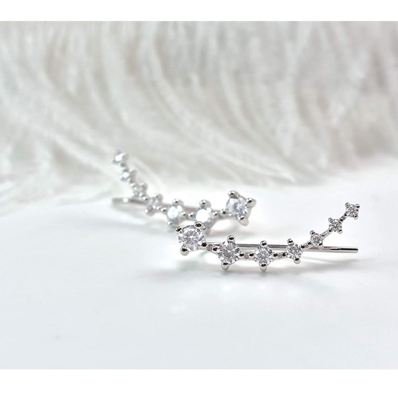🎁🎄✨3 for $25 :: SparkleSilver🗡✨🗡Ear Climbers - Picture 11 of 12